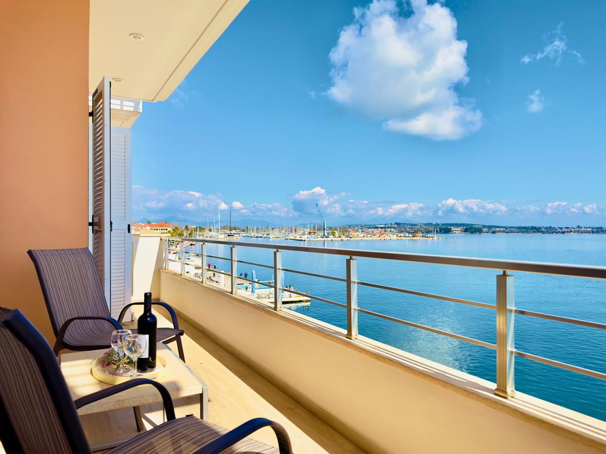Apartment Bluish 3a